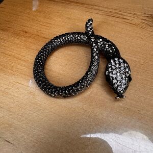 Elegant Black vintage style Snake pendant